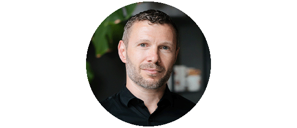 Jelle Foks, CRM-Experte mit umfangreicher Erfahrung in der Implementierung von KI-gesteuerten Lösungen Jelle Foks, Chief Technology Officer, ORBIS SE Vestiging Netherlands