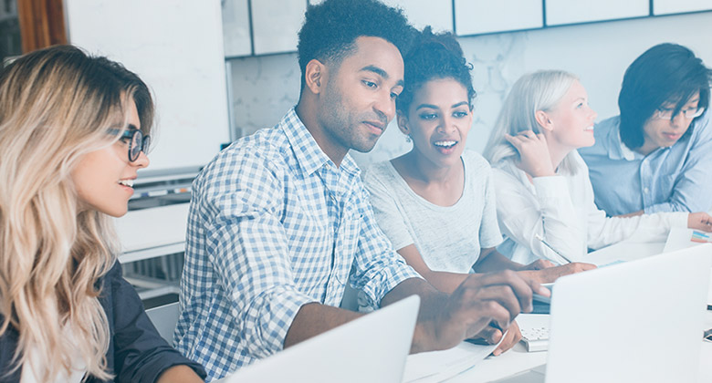 SAP Enable Now Mit SAP Enable Now digitale Lernmedien in verschiedenen Formaten erstellen